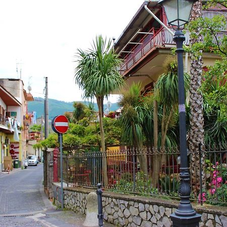 B&B Country Chic Vico Equense Exteriör bild