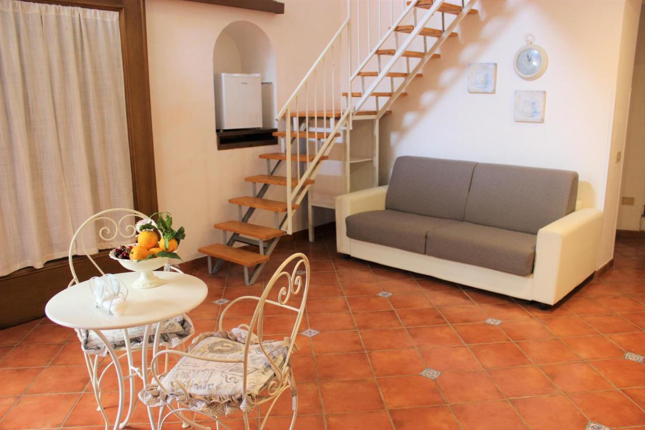 B&B Country Chic Vico Equense Exteriör bild