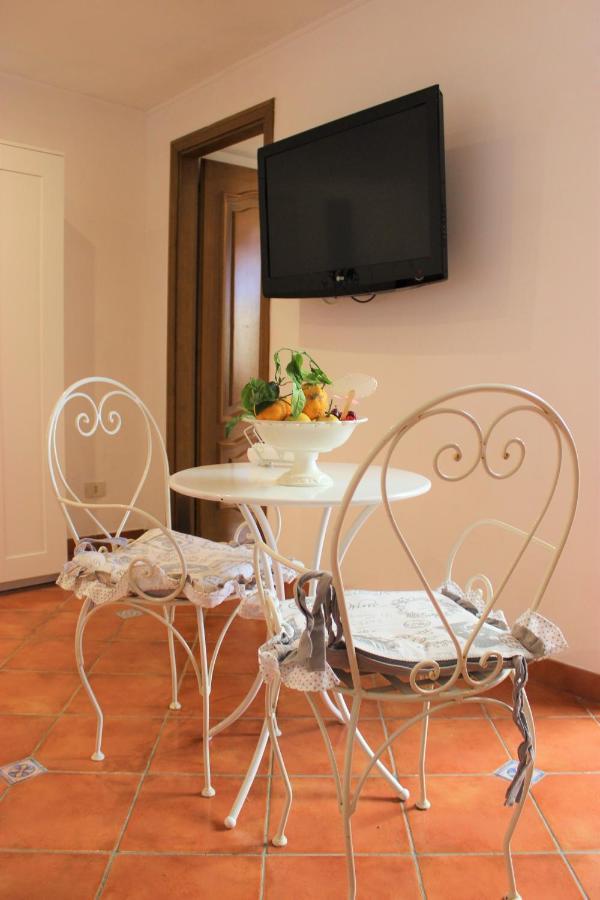 B&B Country Chic Vico Equense Exteriör bild