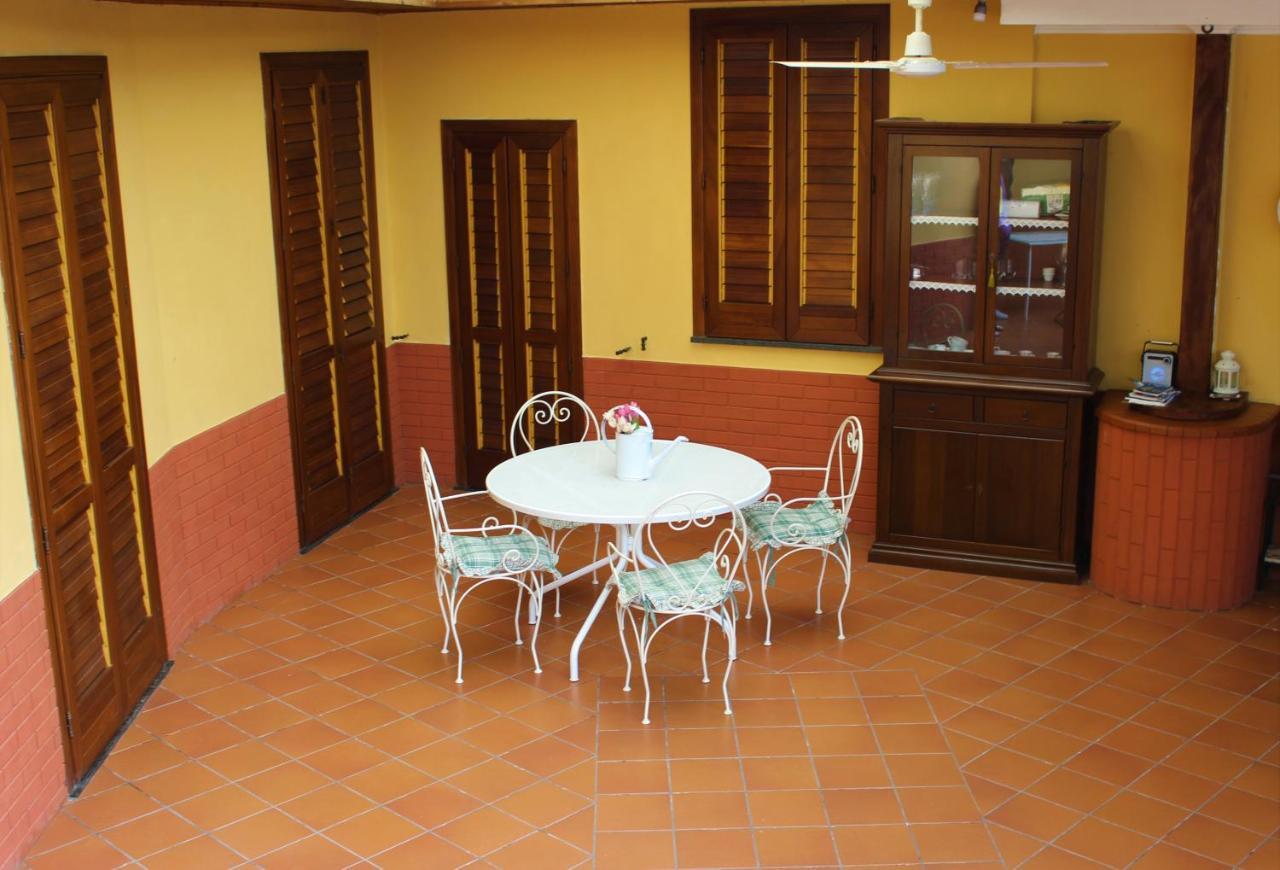 B&B Country Chic Vico Equense Exteriör bild